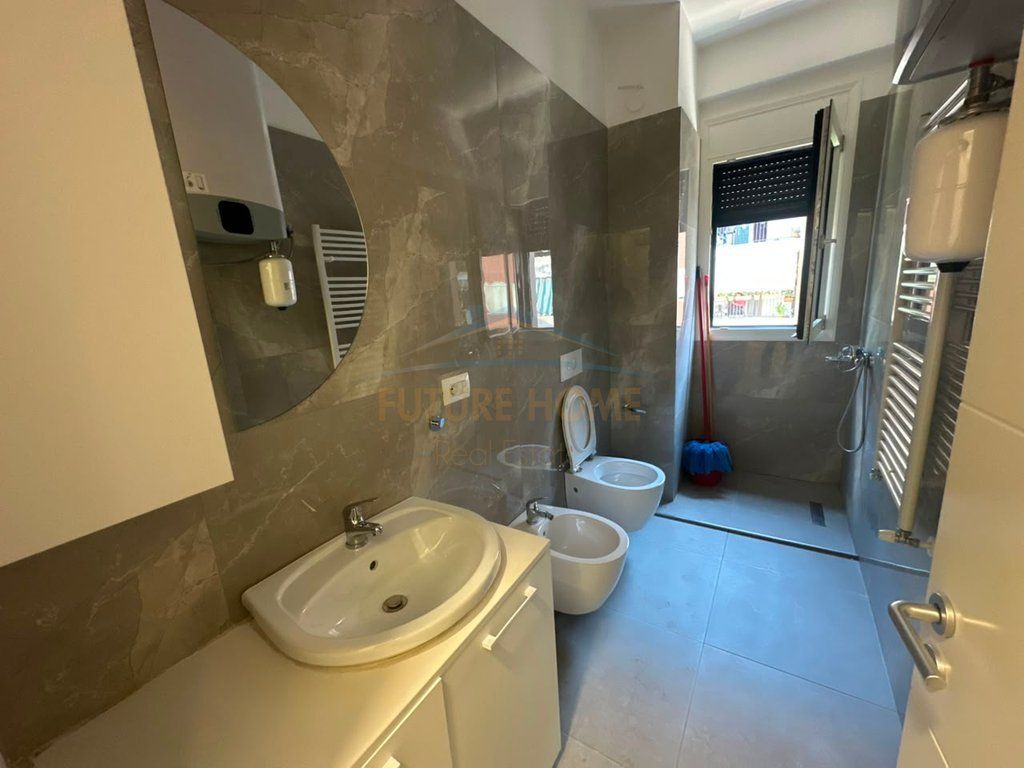 Qira,Apartament 3+1+2 +parkim,Rruga e Kosovarëve,Tiranë.