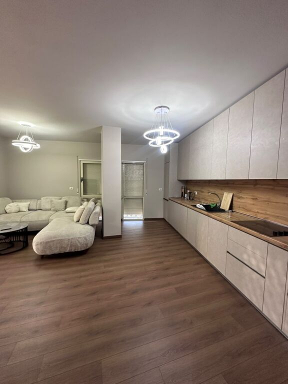 Jepet apartament 2+1+2 me qira tek Rruga Don Bosko , prane Kompleksit Fiori di Bosco , Laprake .