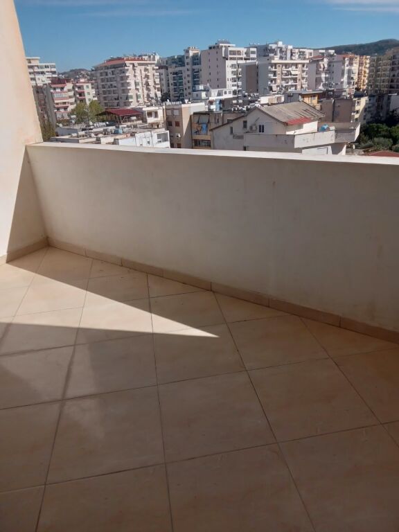 🇦🇱 APARTAMENT 1+1 ME QIRA – VLORË-MBI BESTSELLER