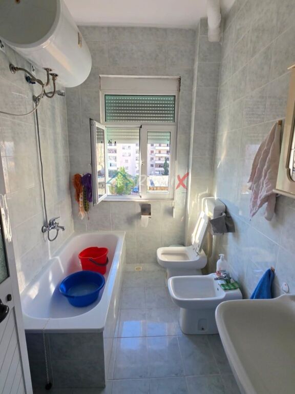 SHITET APARTAMENT 3+1 ME GARAZH – PRANË ISH-FABRIKËS SË BUKËS, DURRËS