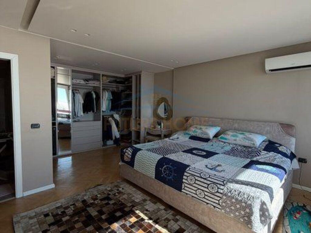 Jepet me qira apartament modern, Shkembi i kavajes