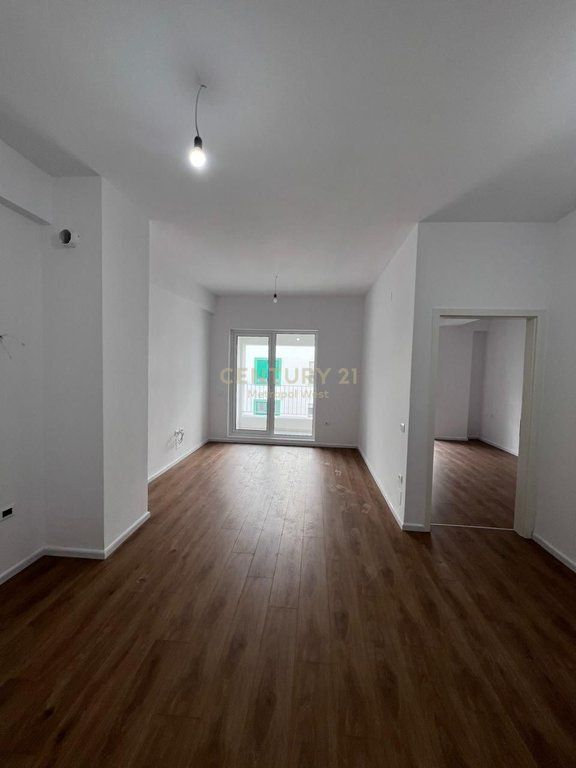 APPARTAMENTO 1+1 IN VENDITA NELLA RESIDENZA KAIMI! 110.000 € 11.000.000 Lek