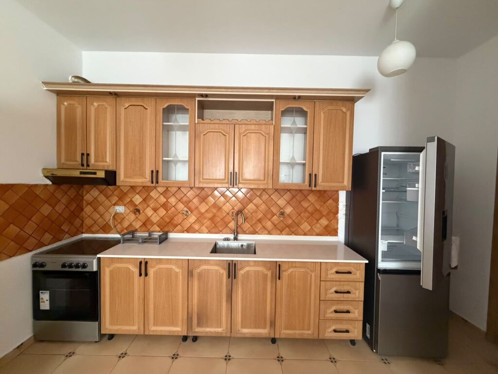 Affitto | Shtëpi private 2 + 1 | 5 Maji | 430 €/mese