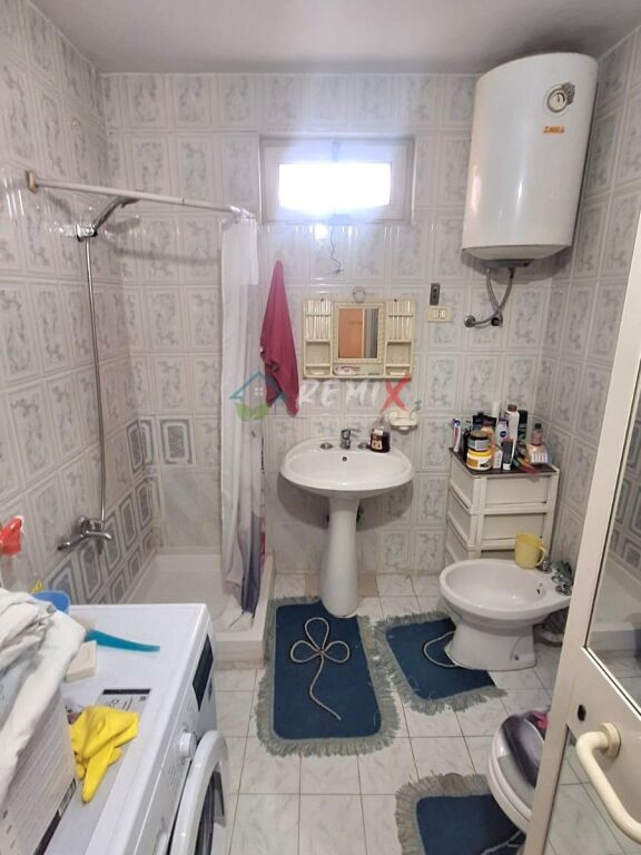 FOR SALE 1+1 APARTMENT ADAPTED TO 2+1 – NEAR THE SCHOOL “MIHAL GRAMENO”, TIRANA