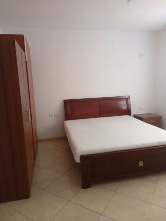 🇦🇱 APARTAMENT 1+1 ME QIRA – VLORË-MBI BESTSELLER
