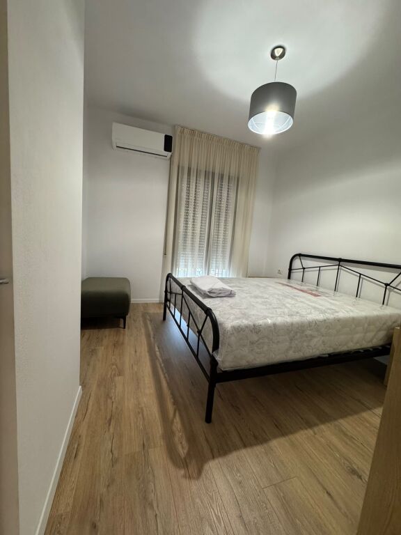 Apartament Me Qera 1+1 Tek 21 Dhjetori (ID B2101948) Tirane