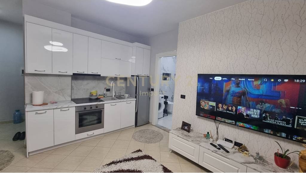 Apartament 1+1 Për Shitje në Yzberish, Tiranë!