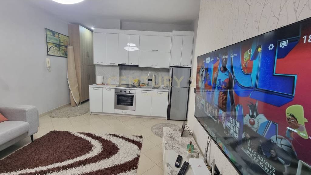 Apartament 1+1 Për Shitje në Yzberish, Tiranë!