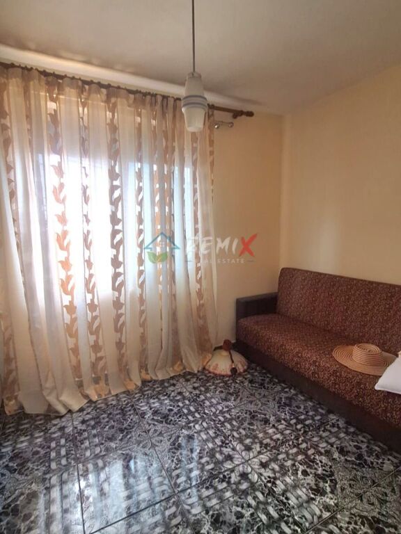 FOR SALE 1+1 APARTMENT ADAPTED TO 2+1 – NEAR THE SCHOOL “MIHAL GRAMENO”, TIRANA