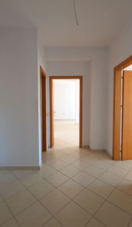 Vendesi in vendita appartamento 2+1 ad Astir