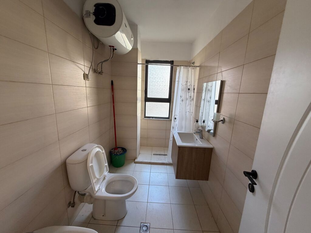 🏡 Jepet me qira apartament 2+1+2  📍 Përballë Delijorgjit, te Pallati me Shigjeta