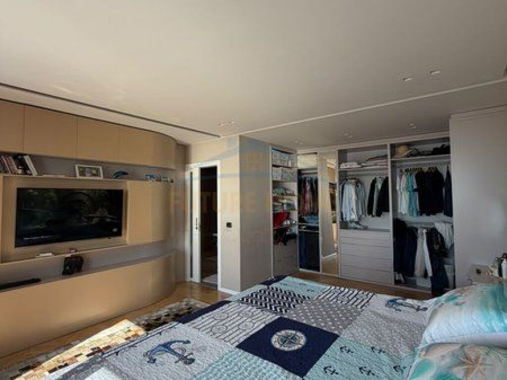 Jepet me qira apartament modern, Shkembi i kavajes