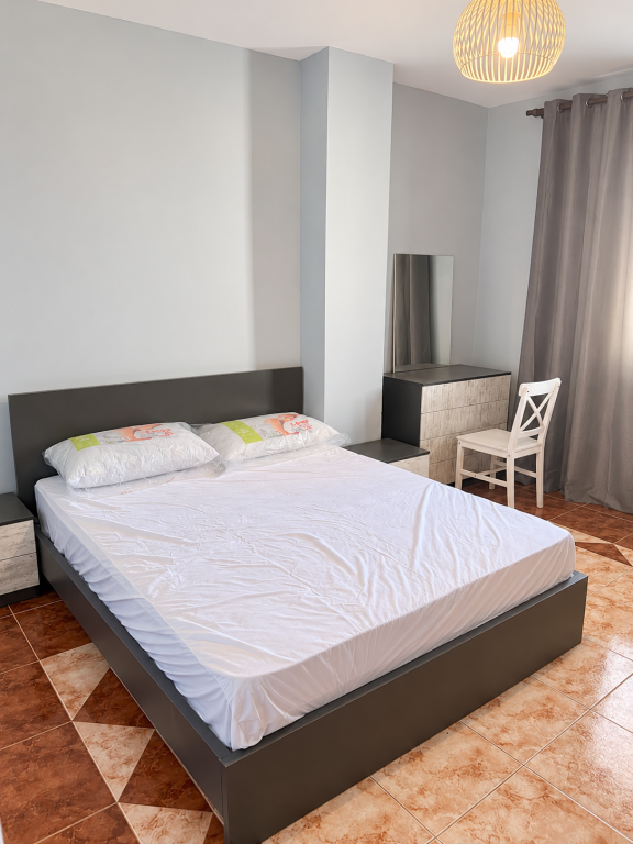 Jepet me qira apartament 1+1