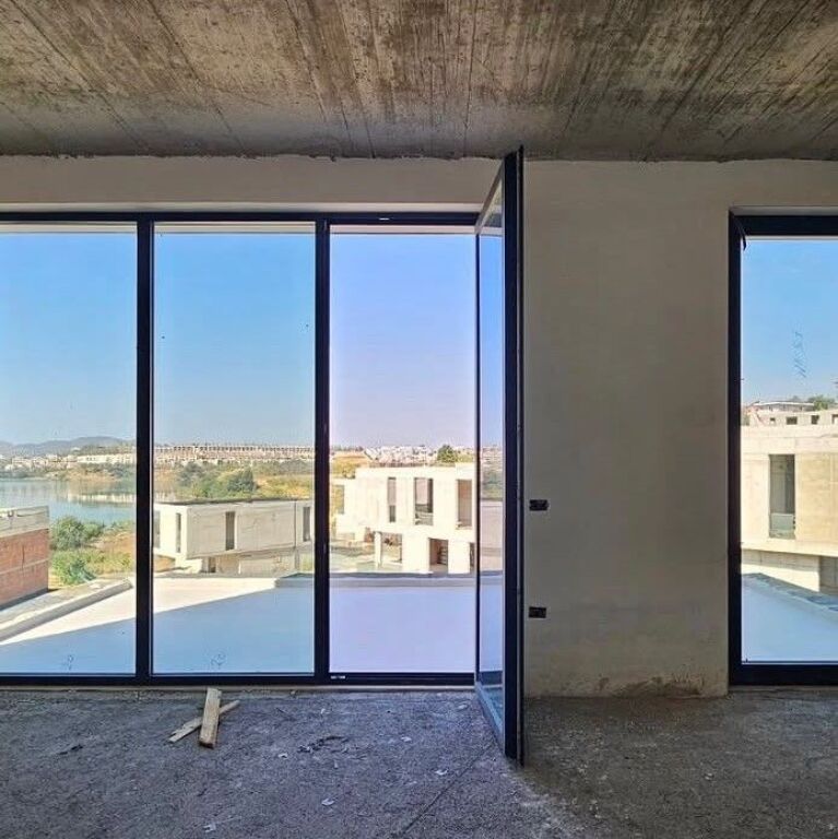 🏡✨ SHITET VILË | ROSE GARDEN, LIQENI I FARKËS 🌿