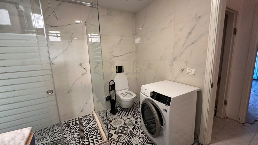 OCCASION – DUPLEX 4+1+3 FOR SALE IN LAPRAKË, TIRANA 270,000 €