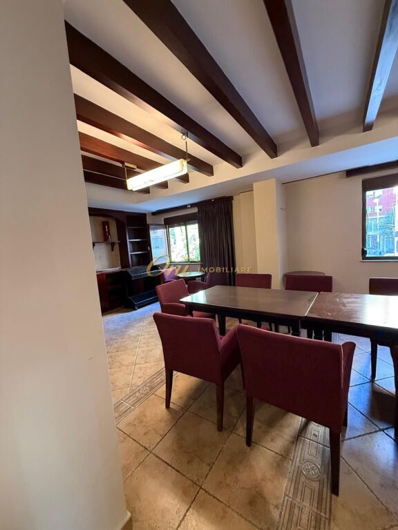 BRRYLI AFFITTA RISTORANTE 400M2