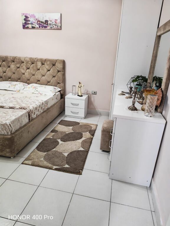 Qera | Apartament 2 + 1 | Rruga Xhanfize Keko | 700 €/muaj