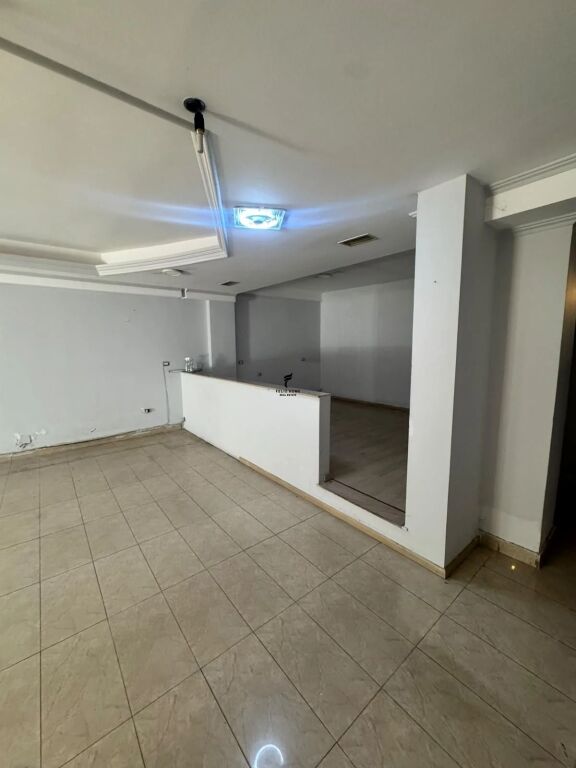 SHOP FOR RENT 100 M2 FORMER EXHIBITION 100,000 LEKE FH-98193