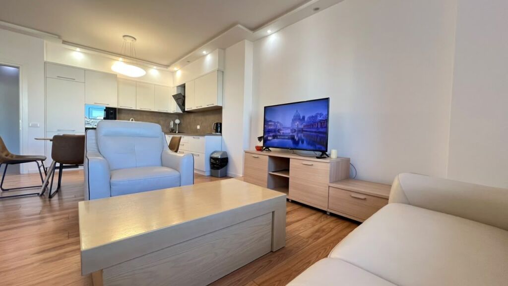 APARTAMENT 2+1 ME QIRA TE TOPTANI CENTER – TIRANË
