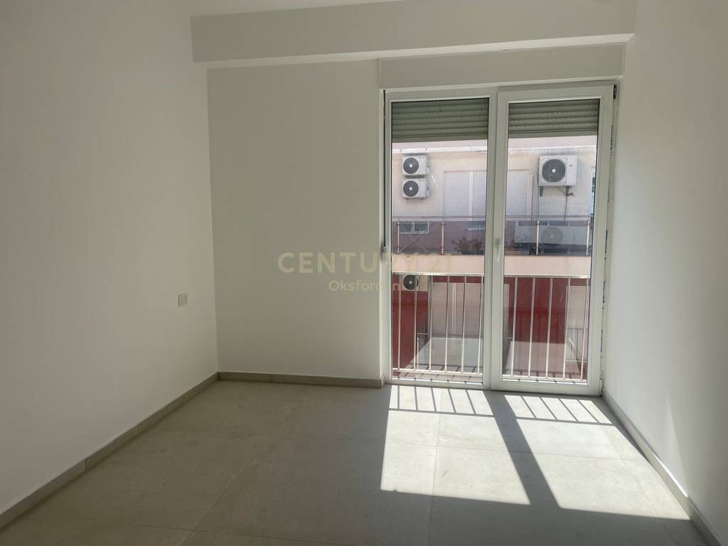 Apartment 2+1+2 with Sea View for Sale in Shengjin