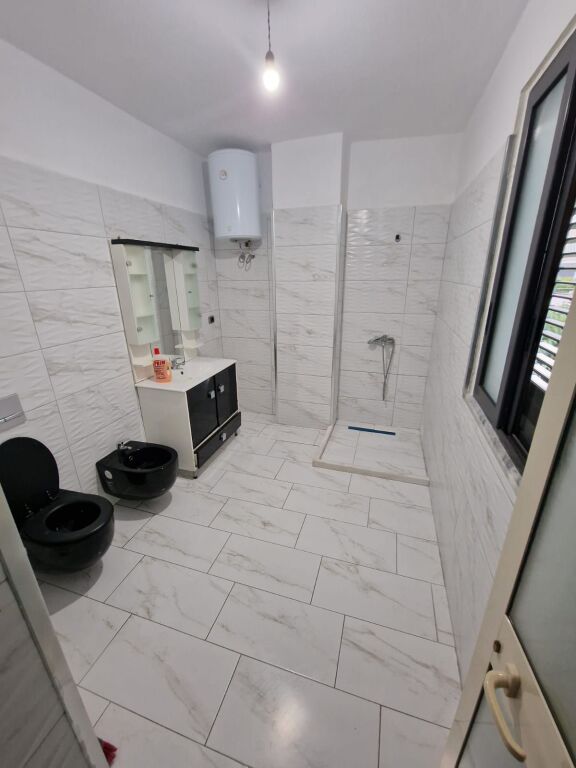 🏡🔑 JEPET ME QIRA APARTAMENT 2+1 – DURRËS