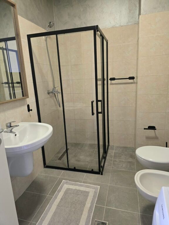 Apartament 1+1 Me Qera - prane Qendres Tirane
