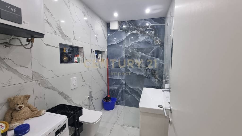 Apartament 1+1 Për Shitje në Yzberish, Tiranë!