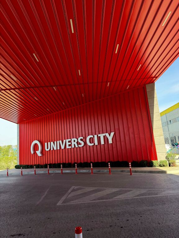 Jepet super 2+1 me Qira tek Univers City (me post parkimi 🅿️)
