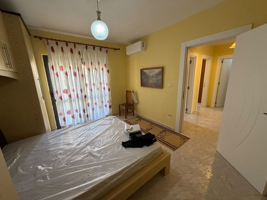 🏡 Jepet me qira apartament 2+1+2  📍 Përballë Delijorgjit, te Pallati me Shigjeta