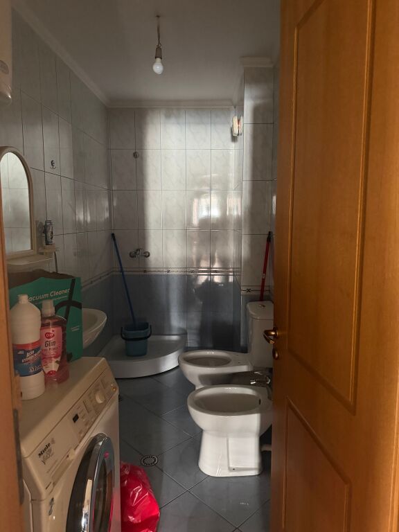 Apartament 2+1+2 në Astir te jata market
