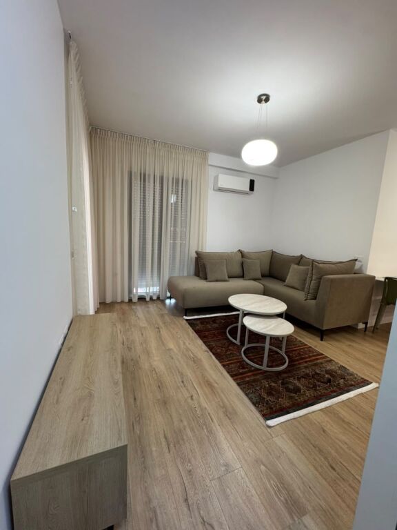 Apartament Me Qera 2+1 Tek 21 Dhjetori (ID B2202150) Tirane