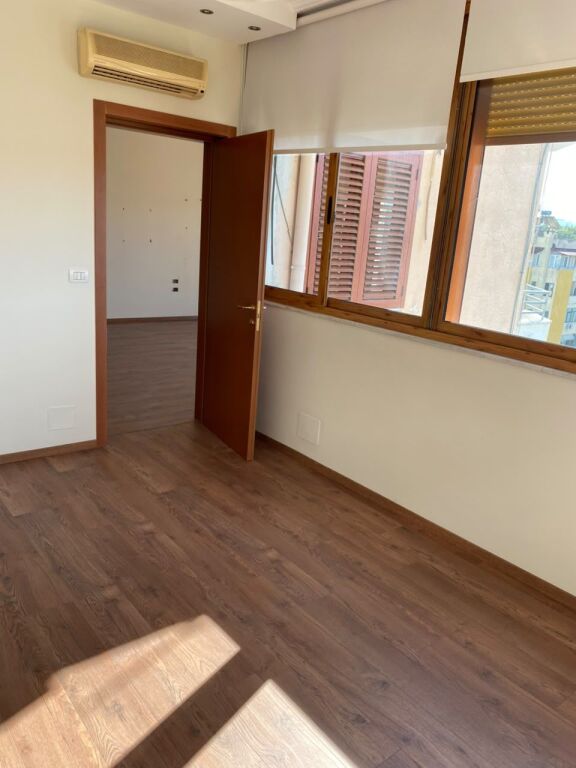 🏢 UFFICIO IN AFFITTO | BLLOK, TIRANA