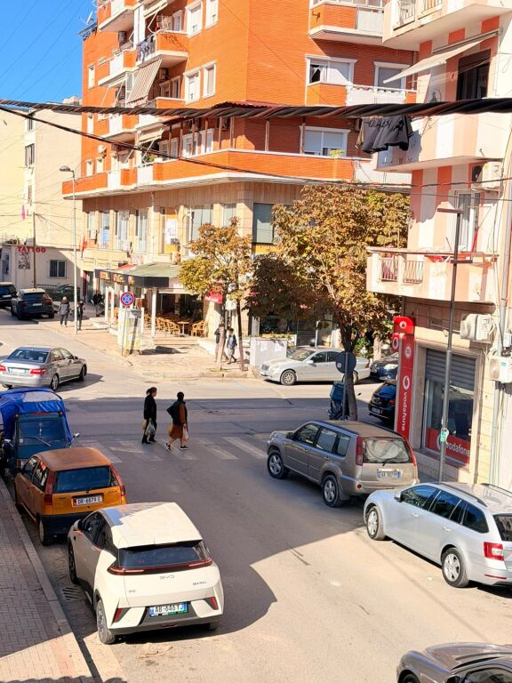 JEPET ME QERA AMBIENT BIZNESI PRANE MUZEUT TE DESHMOREVE, DURRES