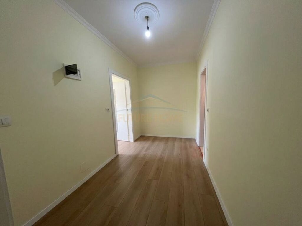 Shitet, Apartament 1+1,Rruga Irfan Tomini, Tiranë