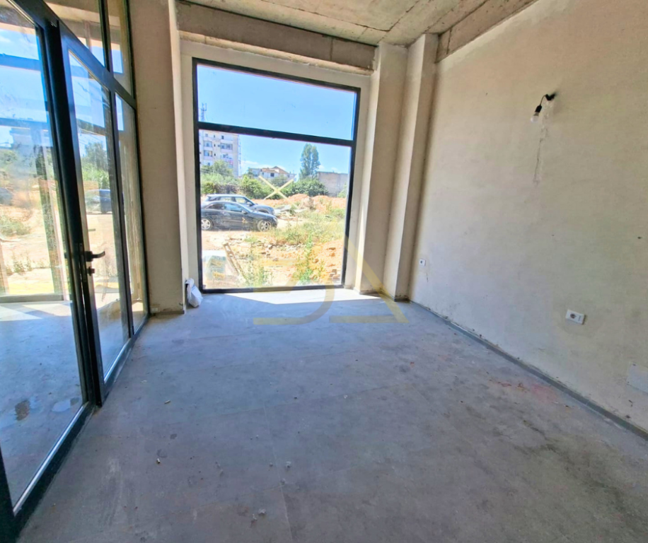 BUSINESS PREMISES FOR RENT – DINE HOXHA STREET, TIRANA