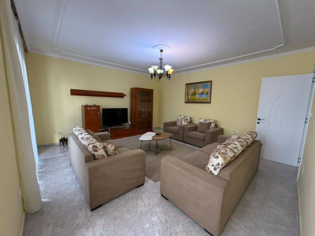 🏡 Jepet me qira apartament 2+1+2