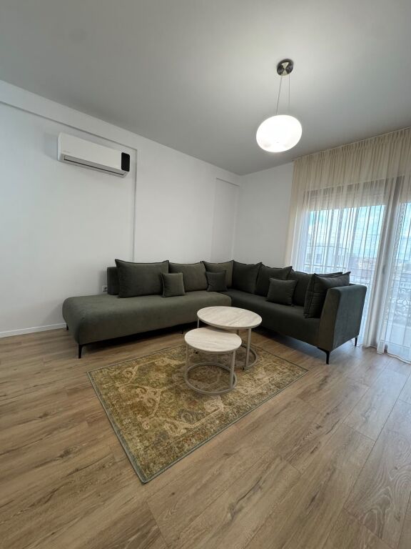 Apartament Me Qera 1+1 Tek 21 Dhjetori (ID B2101948) Tirane