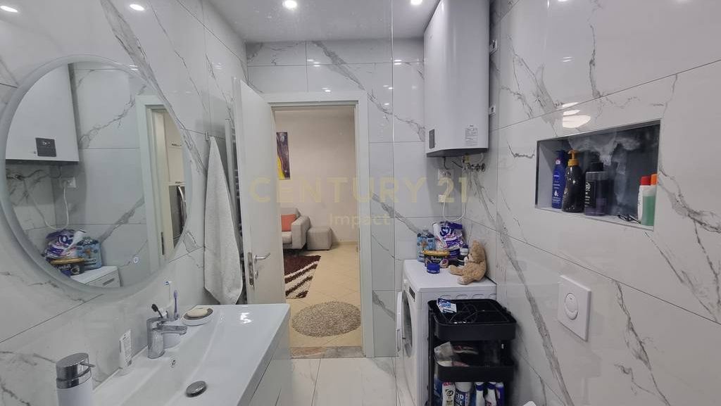 Apartament 1+1 Për Shitje në Yzberish, Tiranë!