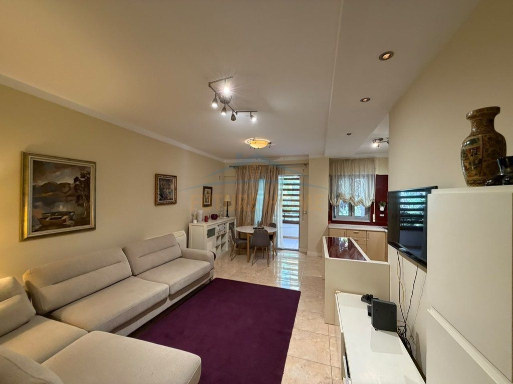 For sale, Apartment 2+1+2 Dry Lake, Tirana
