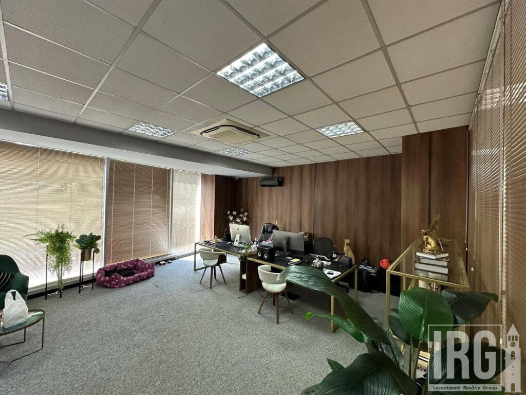 Jepet zyre me qira tek Hilton Garden , Kompleksi Delijorgji , Pallati me Shigjeta , Rruga e Kavajes .