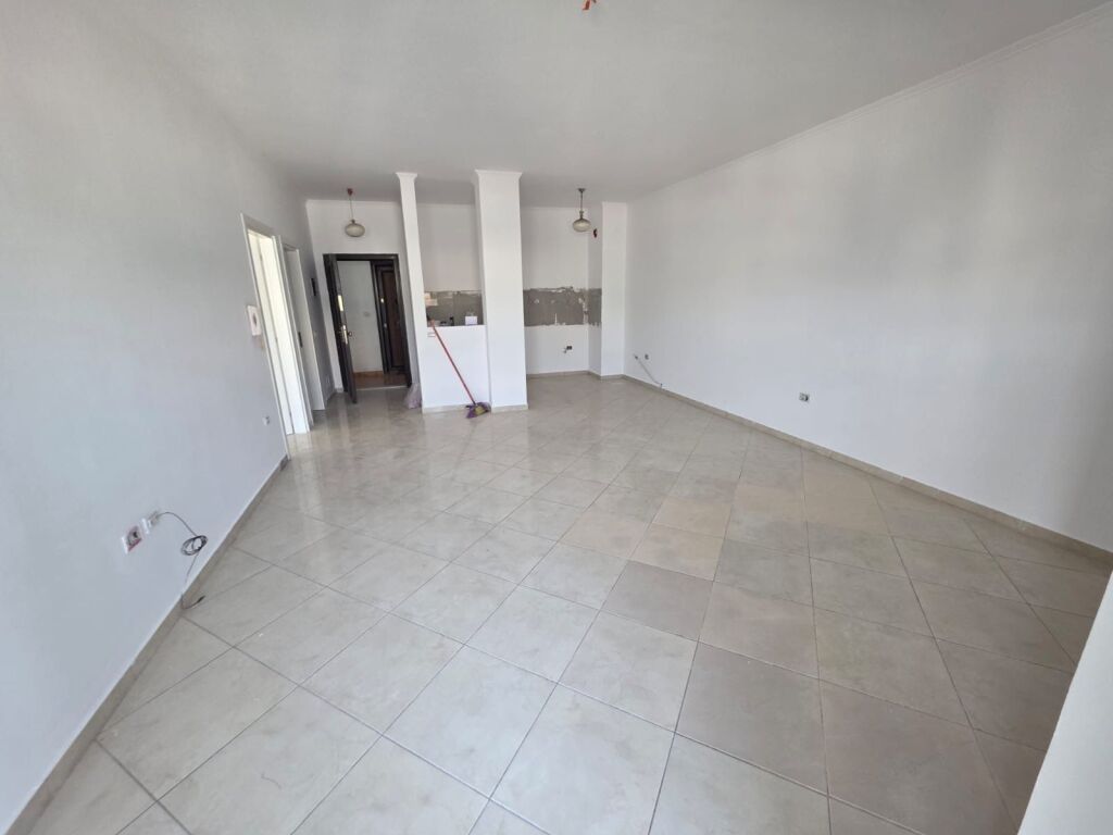 1+1,e adoptueshme 2+1,yzberisht,133.000 euro