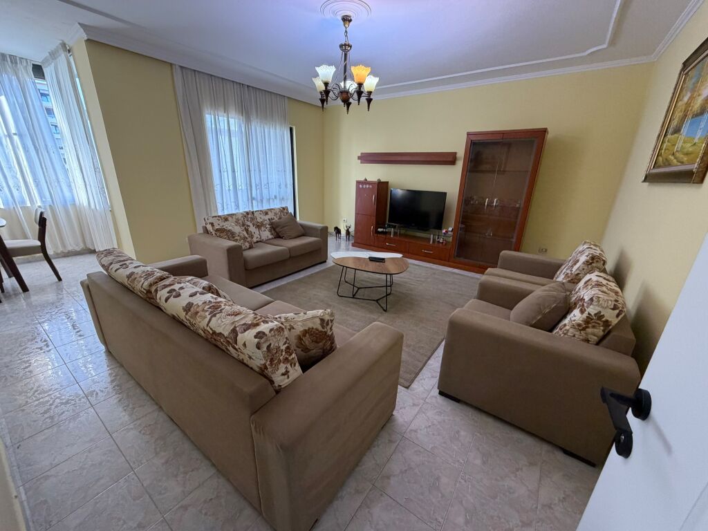 Apartament me qera 2+1+2 Pallati me Shigjeta