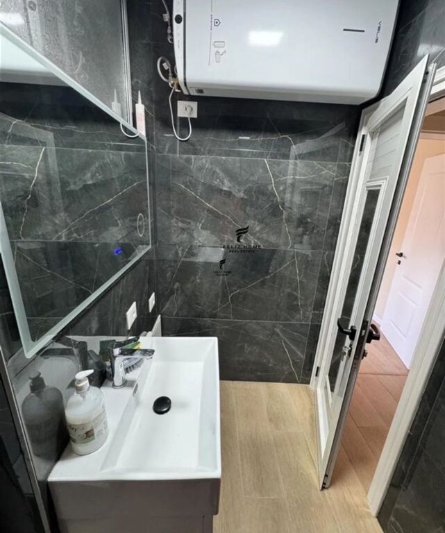 APARTAMENT ME QERA 2+1 PAZAR I RI 1200 EURO FH-98213