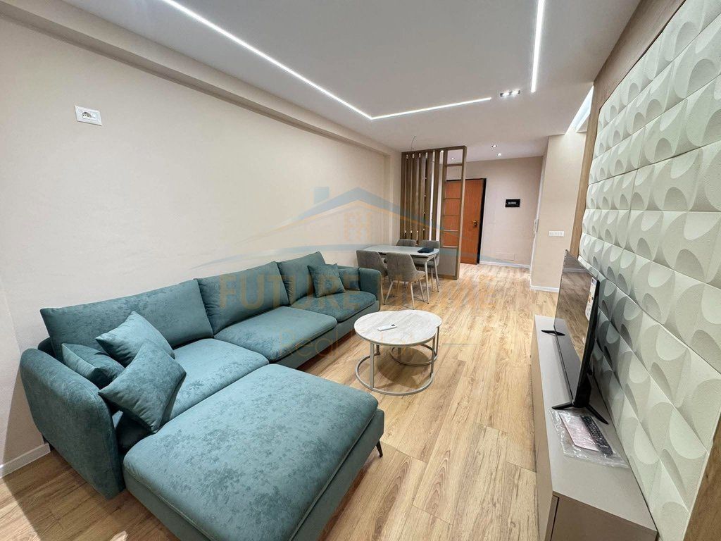 Shitet, Apartament 1+1, Bulevardi Migjeni, Yzberisht    12,500,000 Lekë