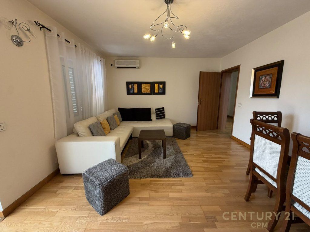 Apartament 1+1 Per Qira Te Rruga e Durresit