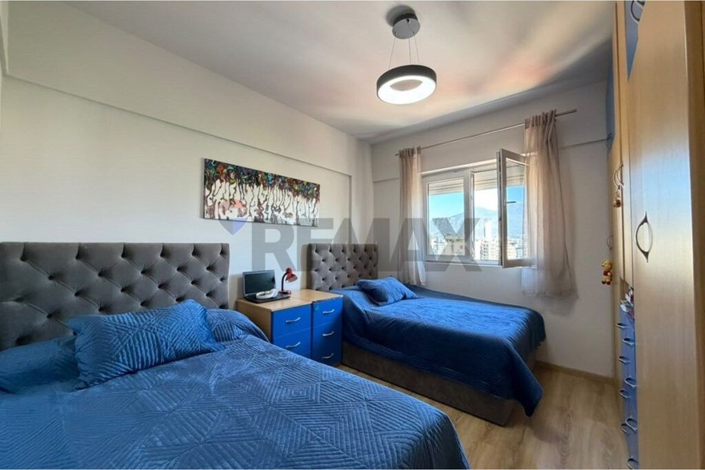 Apartment 2+1 for sale in Komuna e Parisit