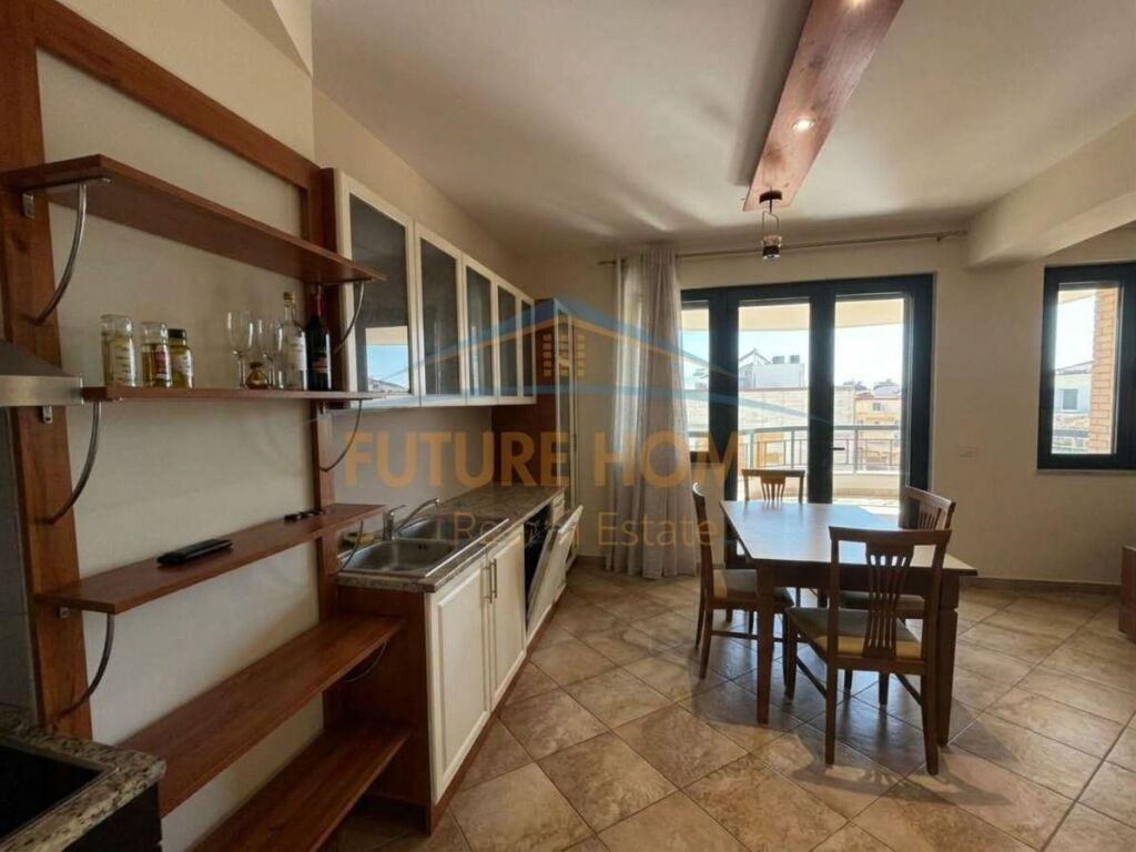 Affitto, Appartamento 2+1, Blloku, Tirana