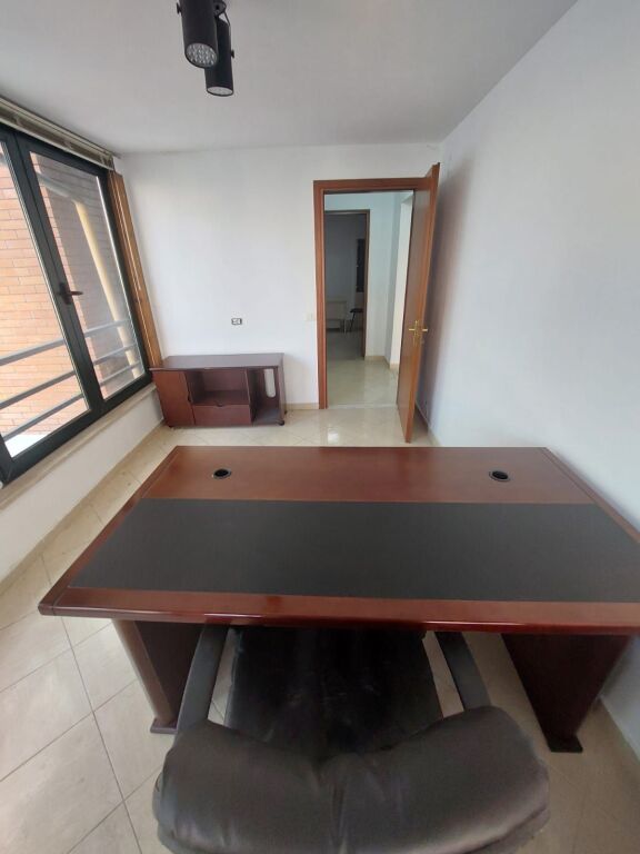 🏢 UFFICIO IN AFFITTO | BLLOKU