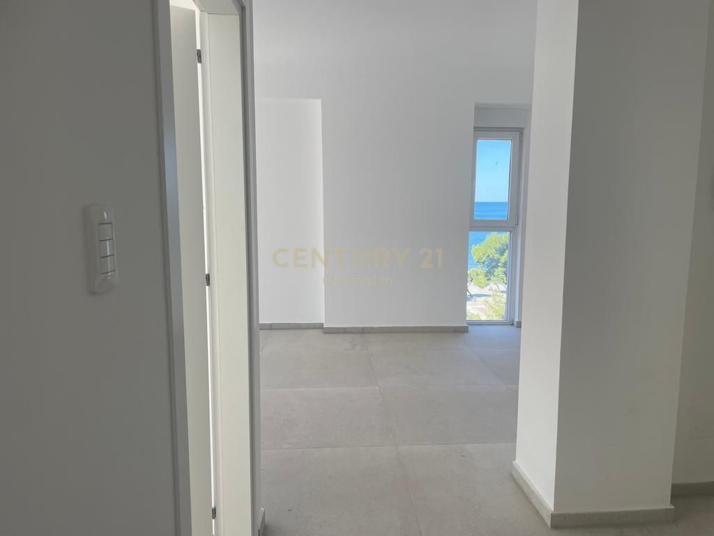Apartment 2+1+2 with Sea View for Sale in Shengjin
