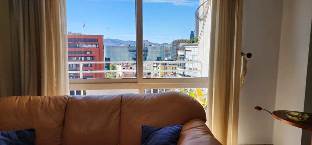 Pazari i Ri Jepet me Qera Apartament 1+1